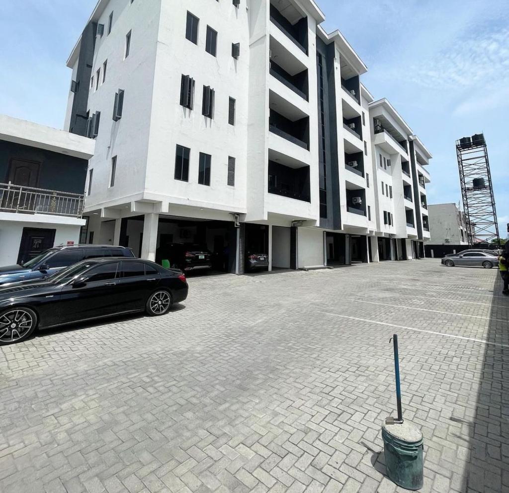 2 BEDROOM APARTMENT FULLY FURNISHED FOR SALE @ IKATE, LEKKI, LAGOS